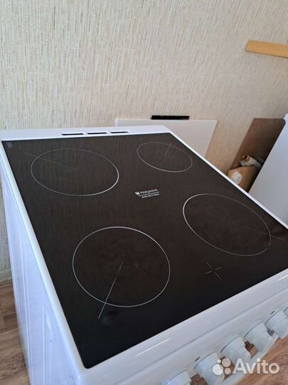 Плита электрическая Hotpoint Ariston