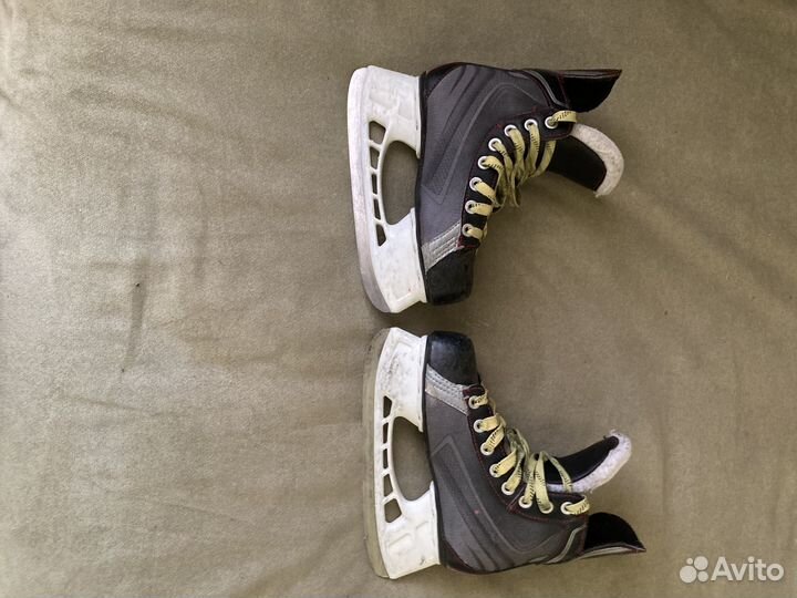Хоккейные коньки bauer