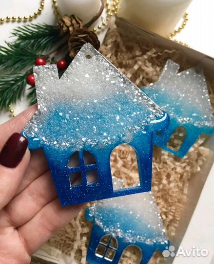 Новогодние игрушки на елку