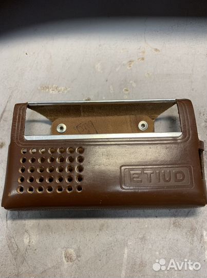 Футляр для радио Этюд