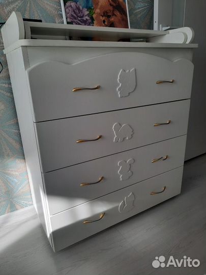 Пеленальный комод и кроватка