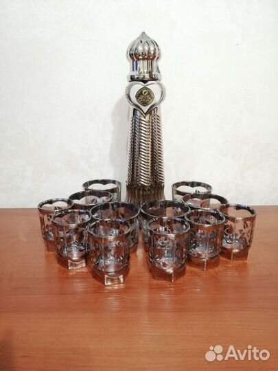 Набор графин и рюмки