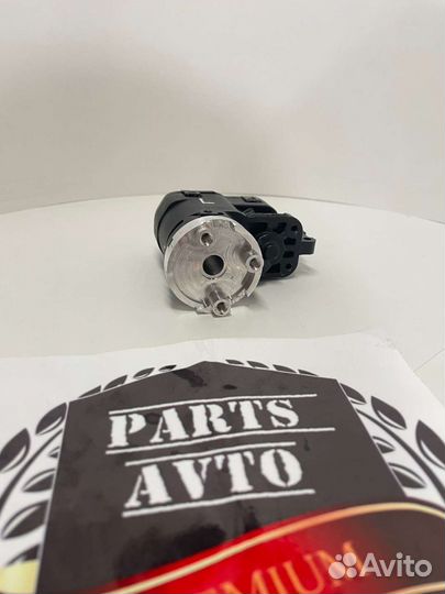 Мотор складывания зеркала Nissan Patrol Y62