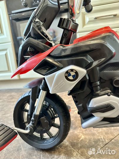 Велосипед детский трехколесный BMW