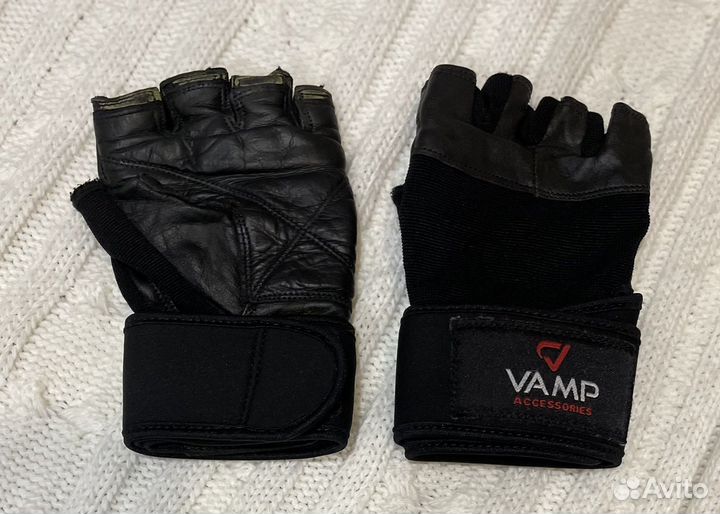 Снарядные и тренировочные перчатки