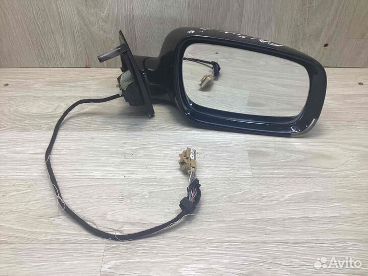 Зеркало правое Volkswagen Phaeton