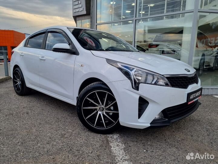 Kia Rio, 2021