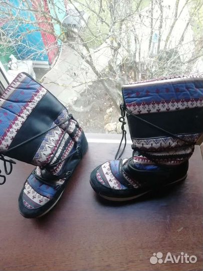 Женская обувь. Дутики