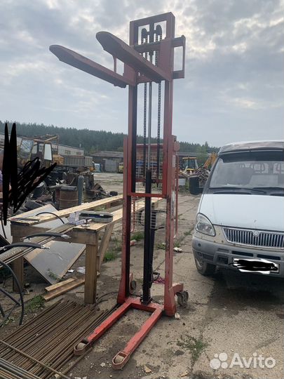 Штаблер ручной