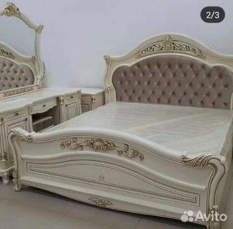 Спальный гарнитур