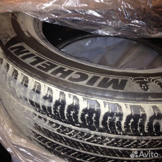 Michelin MXV 235/70 R17