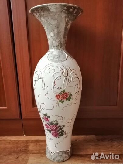 Ваза, фаянс