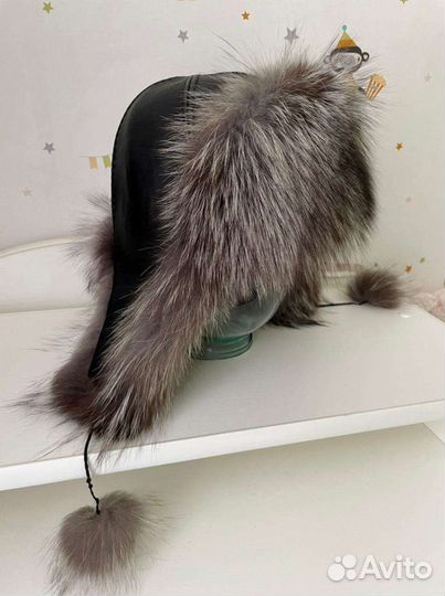 Женская меховая шапка