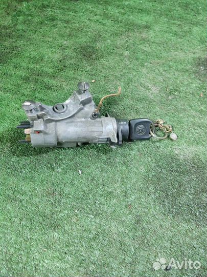 Замок зажигания Volkswagen Golf 4 AKL 1999