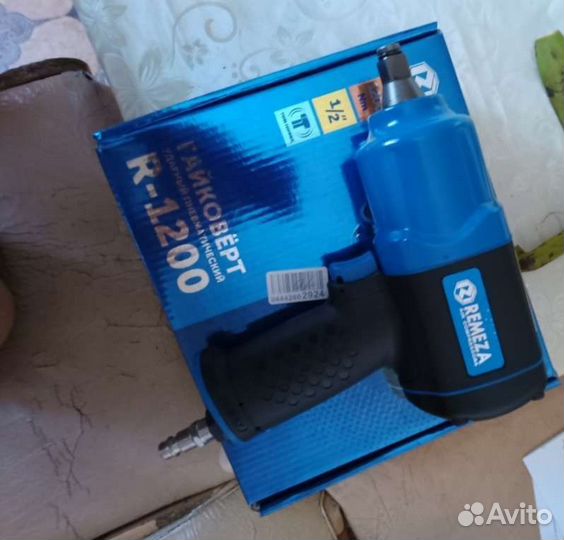 Пневмогайковерт