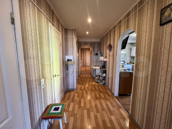 3-к. квартира, 81 м², 1/5 эт.