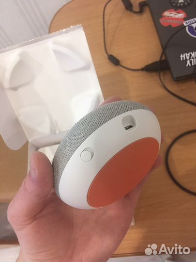 Умная колонка google home mini