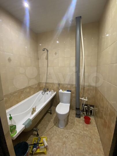 2-к. квартира, 40 м², 1/6 эт.