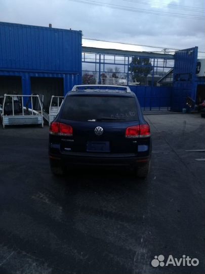 Шторка багажника Volkswagen Touareg 7L