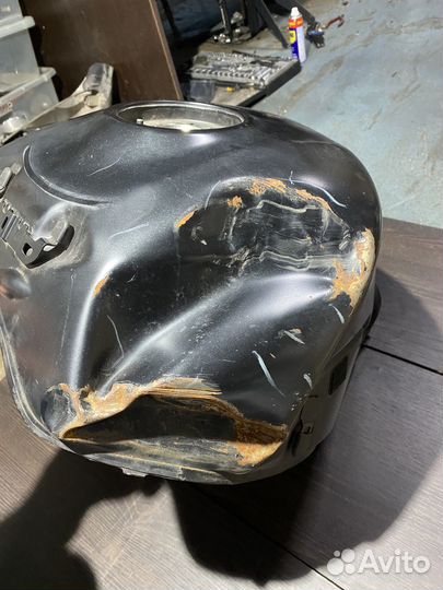 Бензобак для Suzuki GSR750 11-16