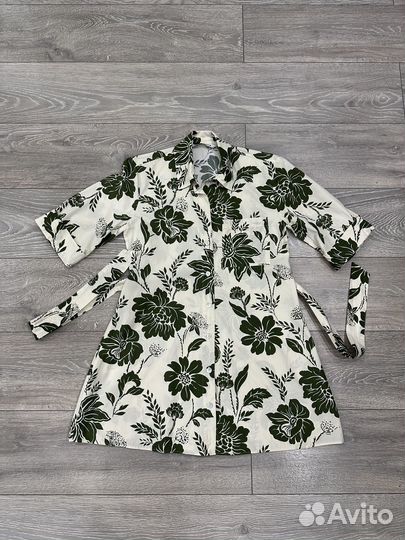 Платье Zara XS (S) мини с цветочным узором