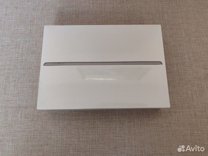 Новый планшет Apple iPad 10.2