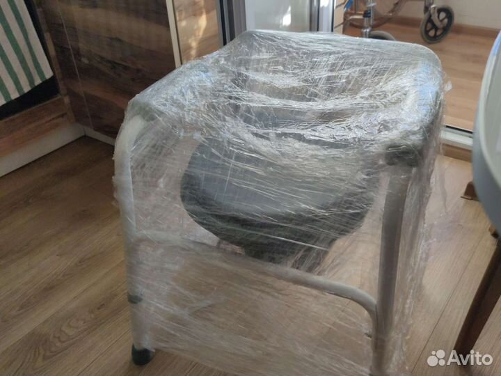 Кресло-стул туалетное ky 810