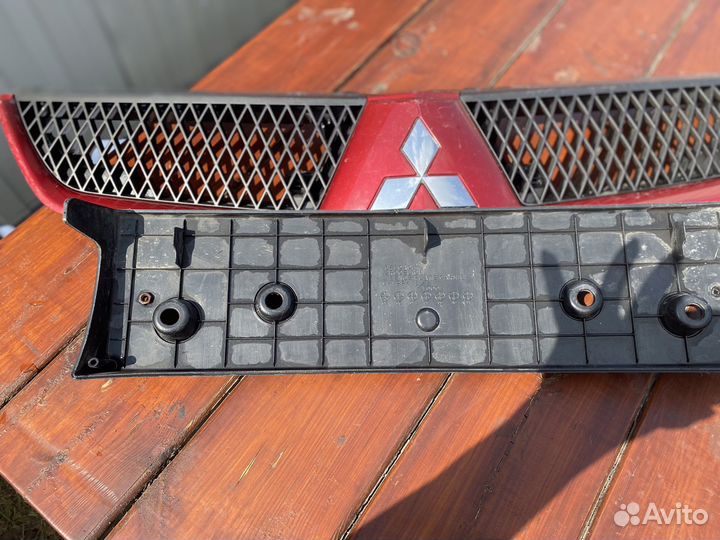Решетка радиатора Lancer 9 +рамка+коврики