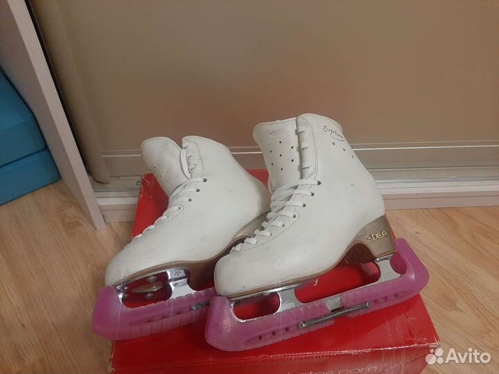 Фигурные коньки edea overture 215