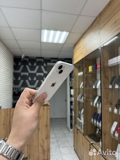 iPhone 13, 256 ГБ