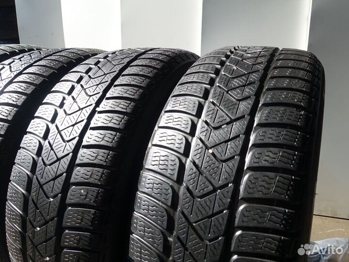 Pirelli Winter Sottozero 3 225/40 R18
