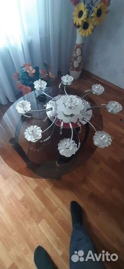 Люстра б/у с пультом и со светодиодными лампочками