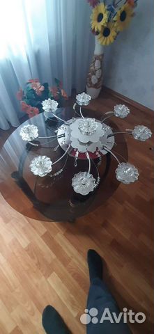 Люстра б/у с пультом и со светодиодными лампочками