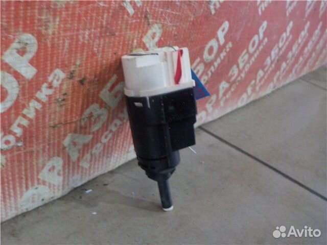 Концевик педали тормоза Renault Logan 2 L8MV