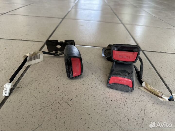 Фиксатор ремня безопасности задн л/п Kia Ceed Сид