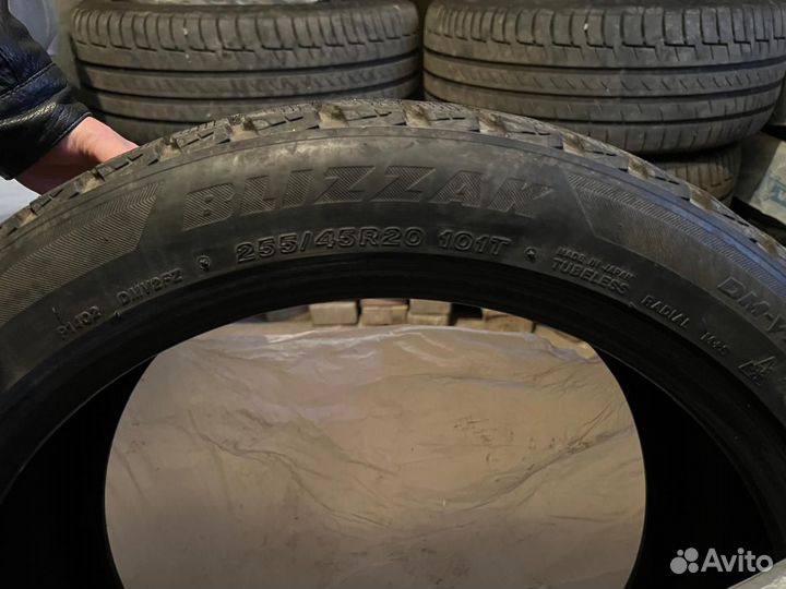 Bridgestone Blizzak DM-V3 255/55 R20 101T