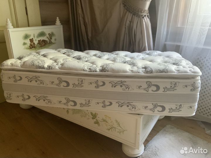 Детская кровать с матрасом