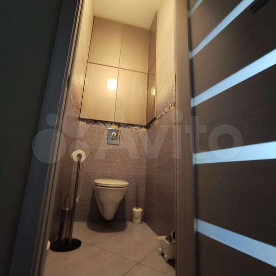 2-к. квартира, 57 м², 2/5 эт.