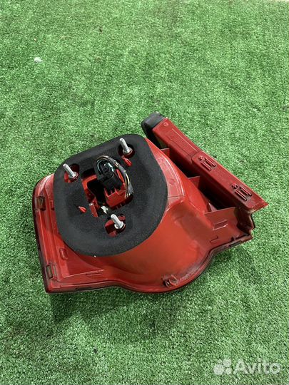 Фонарь задний правый наружний Passaat b6