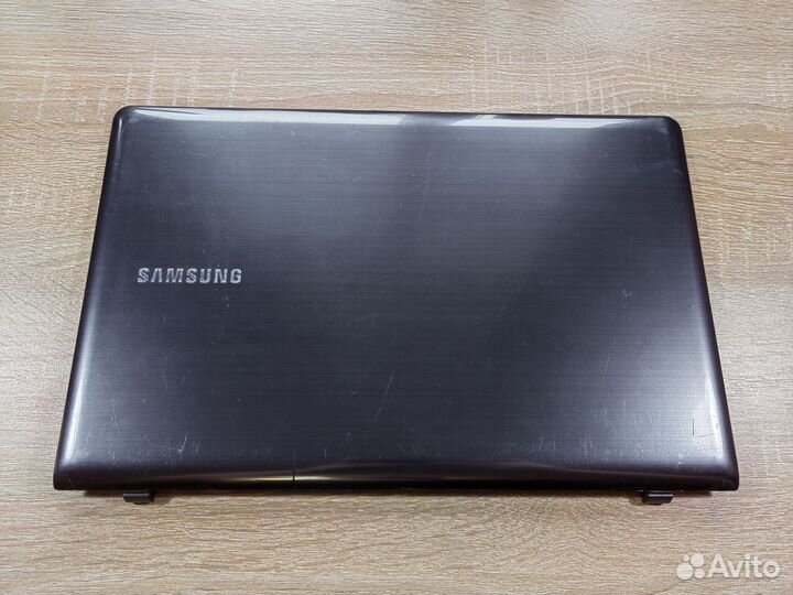 Крышка матрицы Samsung NP355 NP350