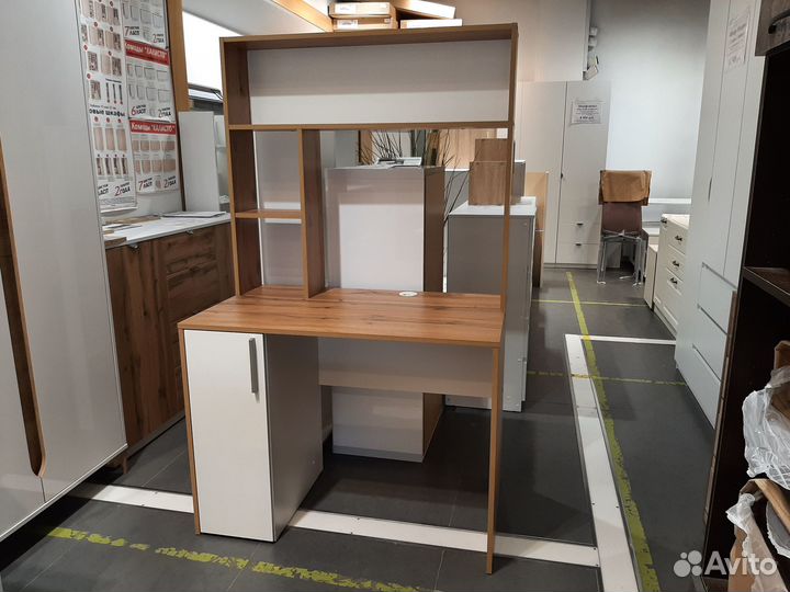 Стол компьютерный 1,0 м дуб крафт золотой/белый