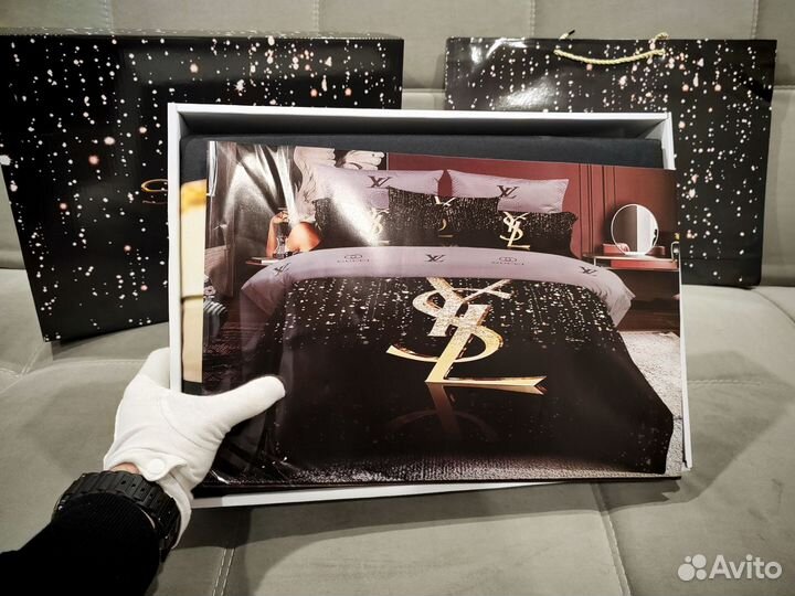 Постельное белье Yves Saint Laurent