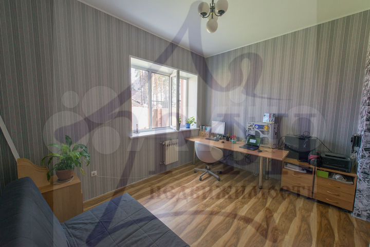 Коттедж 385 м² на участке 15 сот.