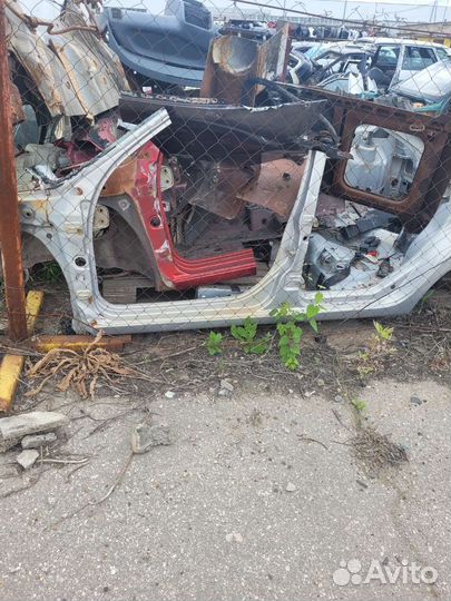 Боковина левая с порогом kalina granta