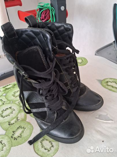 Сникерсы ботинки весенние
