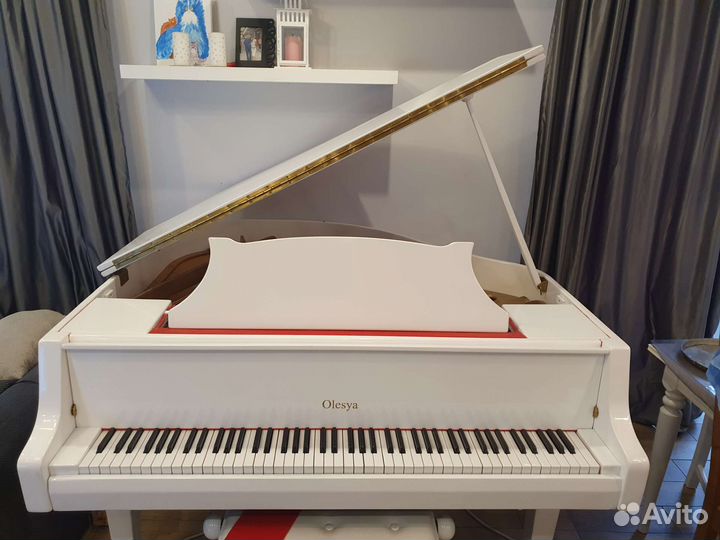 Рояль кабинетный