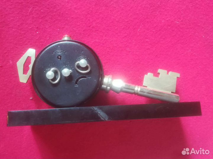 Часы Москва 