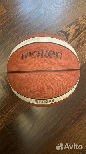 Баскетбольный мяч molten