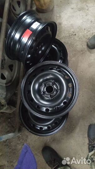 Продам комплект новых дисков