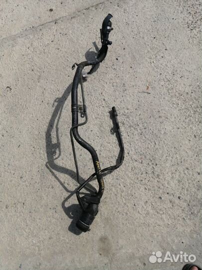 Горловина топливного бака Toyota Alphard ANH20